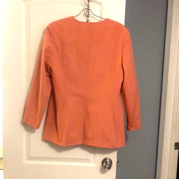 Designer 2pc Suit by St. Anthony Signature, Sz 8, Peach Color, Blazer & Skirt. - Picture 6 of 11